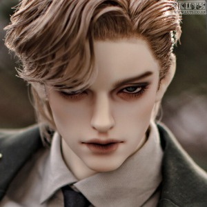 娃娃 Grand Senior Delf RAS ALGHETHI Head Limited